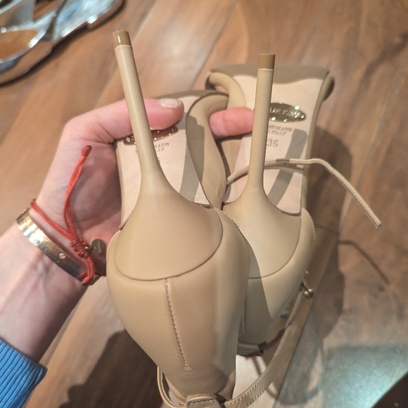 Size 6 shoes - Picture 16 of 16